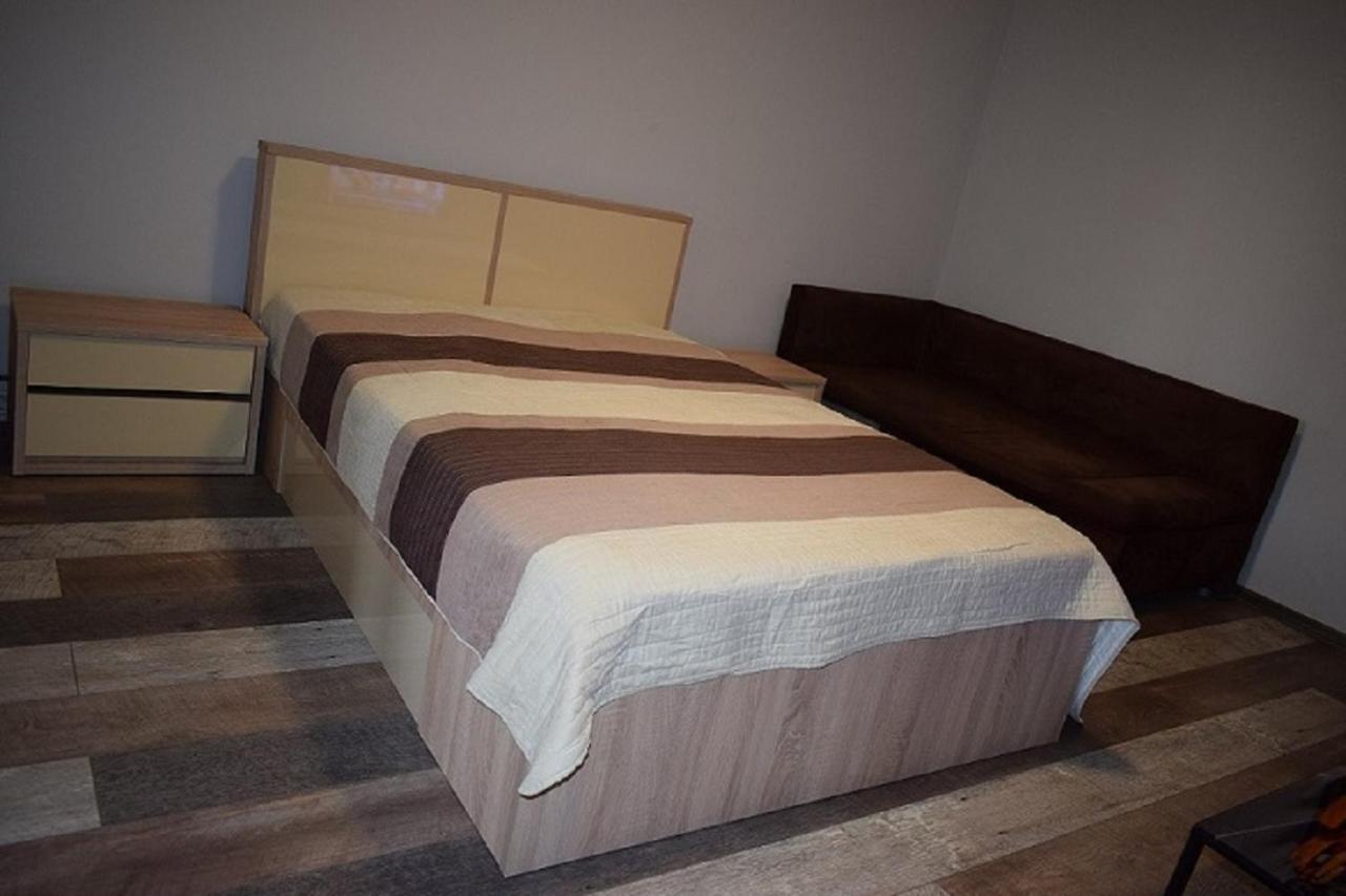 Apartament Hospital View Independentei Rhbm Baia Mare Dış mekan fotoğraf