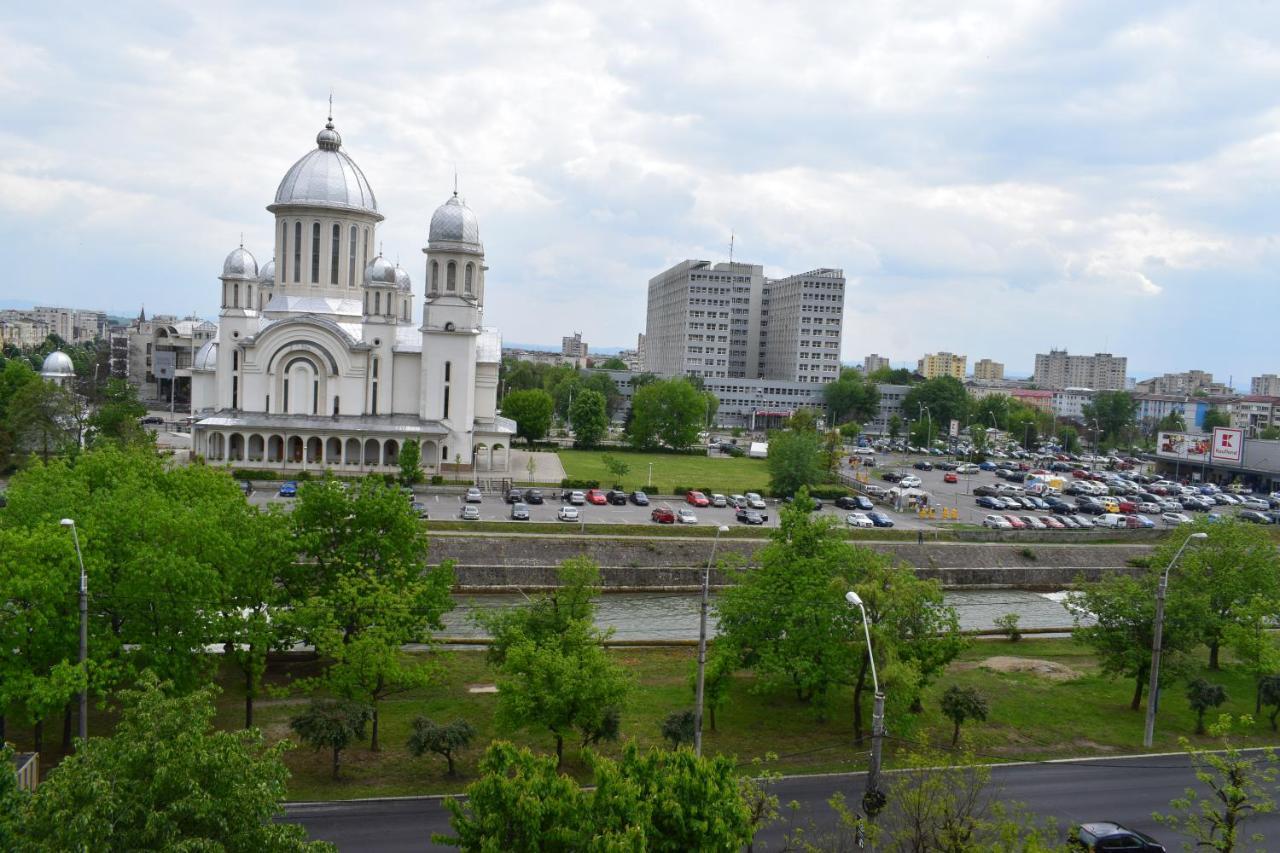 Apartament Hospital View Independentei Rhbm Baia Mare Dış mekan fotoğraf